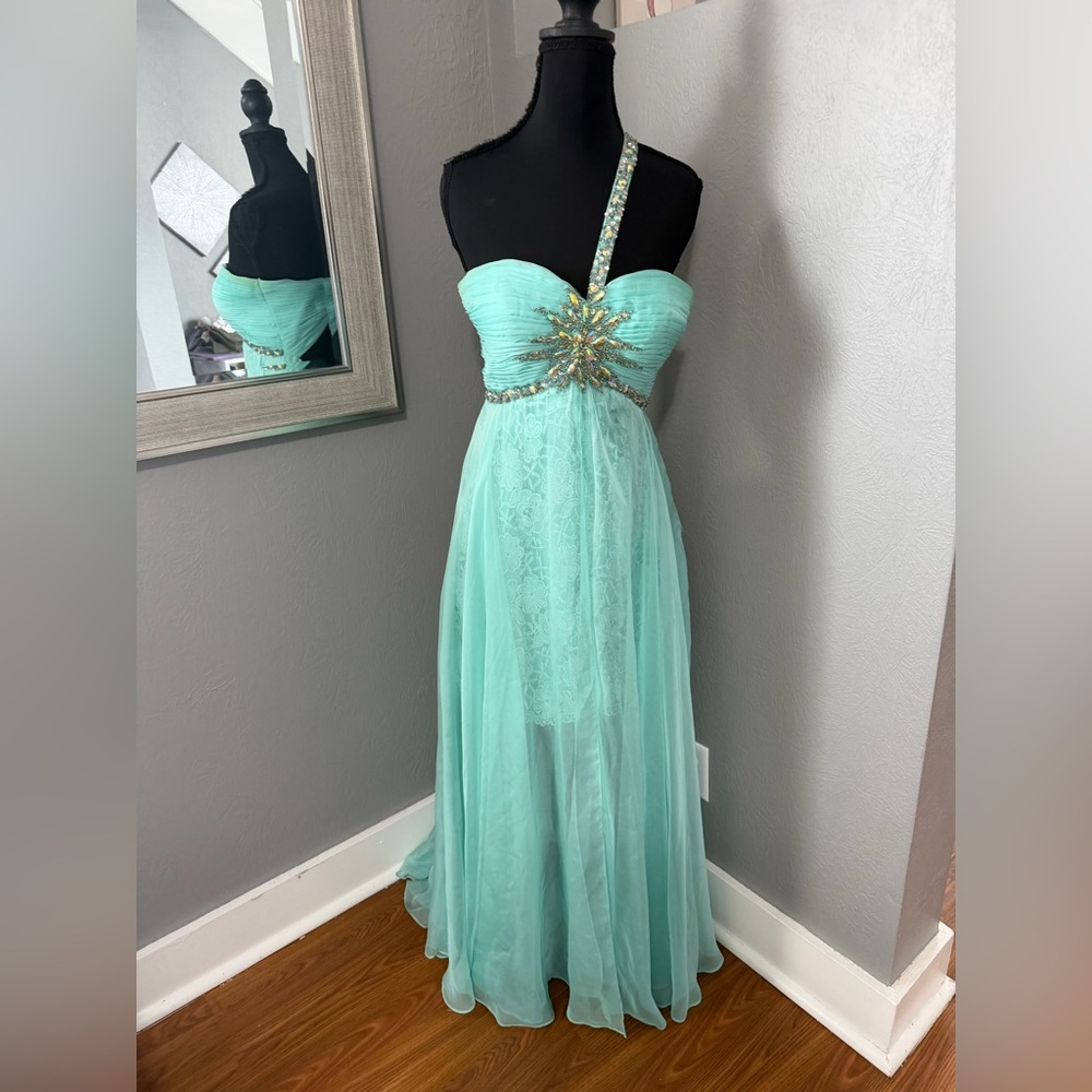 Dave & Johnny Prom dress crochet flower underlay single strap size 7/8.